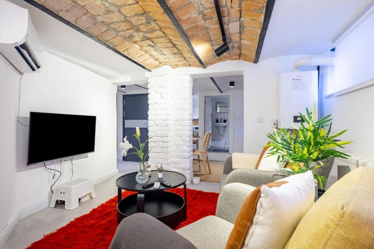Vibrant Flat 5 Minutes Walk To Istiklal In Beyoglu Lejlighed Istanbul Eksteriør billede